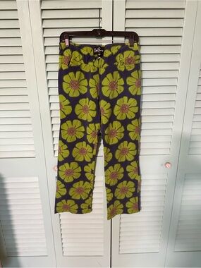 Lesley Evers Audrey pant with Green Floral Print